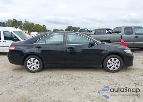 2010 Toyota Camry Le z USA, uszkodzony, nr VIN 4T1BF3EK3AU028612